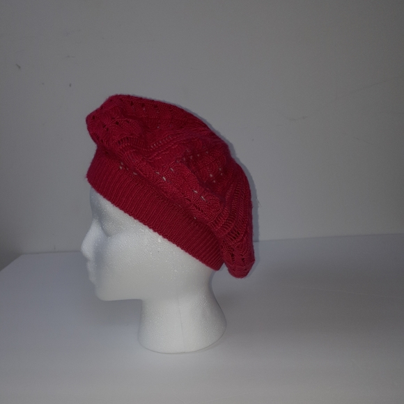 Fuschia Beret Hat (100% Acylic) O/S